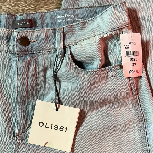 DL1961 Mara Ripped Straight Ankle High- Rise Instasculpt Straight Jeans in Ross - Picture 14 of 16
